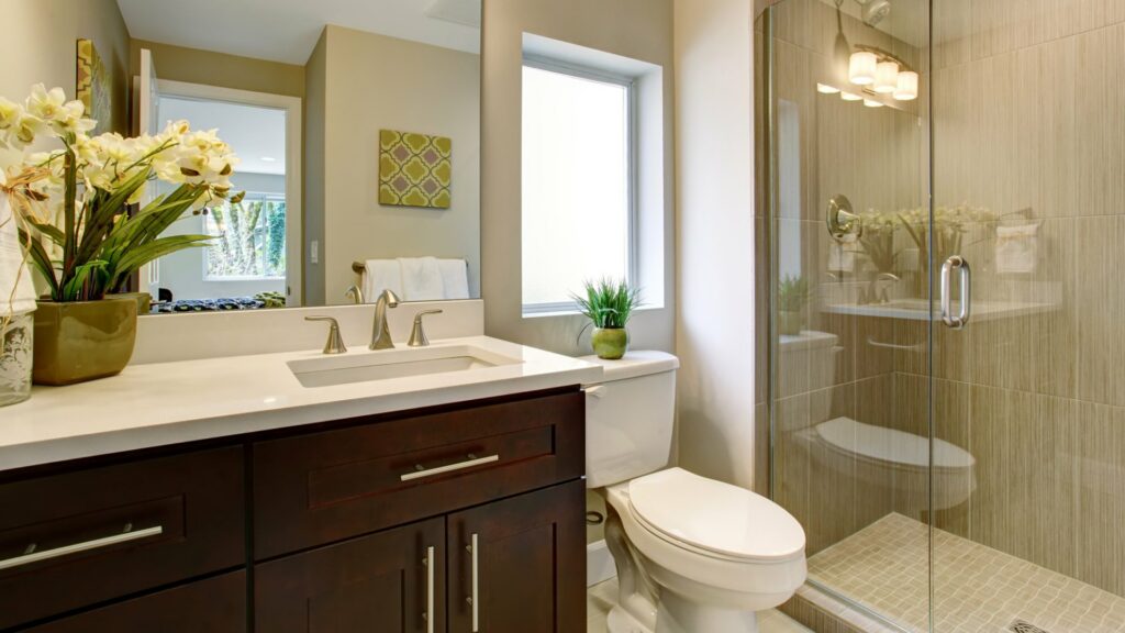 tips for maximizing space in your small bathroom in mississauga